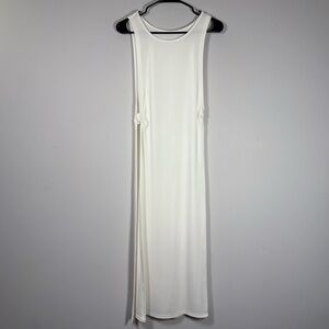 Chic White Sleeveless Maxi Dress